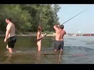 Γυμνός fishing με πολύ pleasant ρωσικό έφηβος/η elena